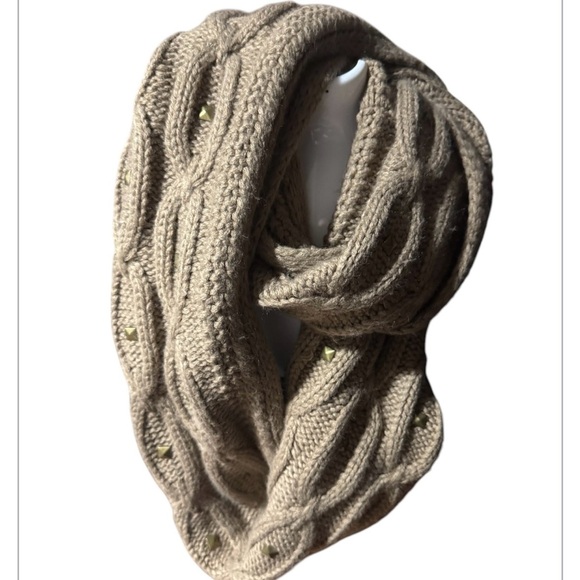 Steve Madden Cable Knit Infinity Scarf - Picture 1 of 3